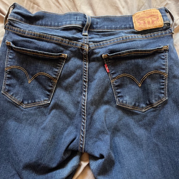 Levi Jeans - Picture 2 of 3